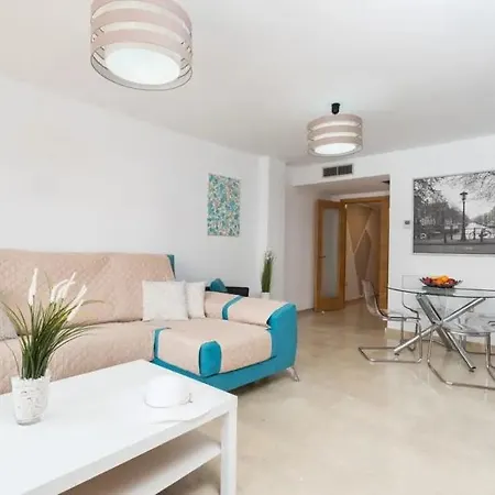 Hide Away 2 * Manilva