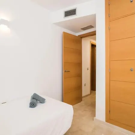 Hide Away 2 Manilva