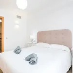 Hide Away 2 * Manilva